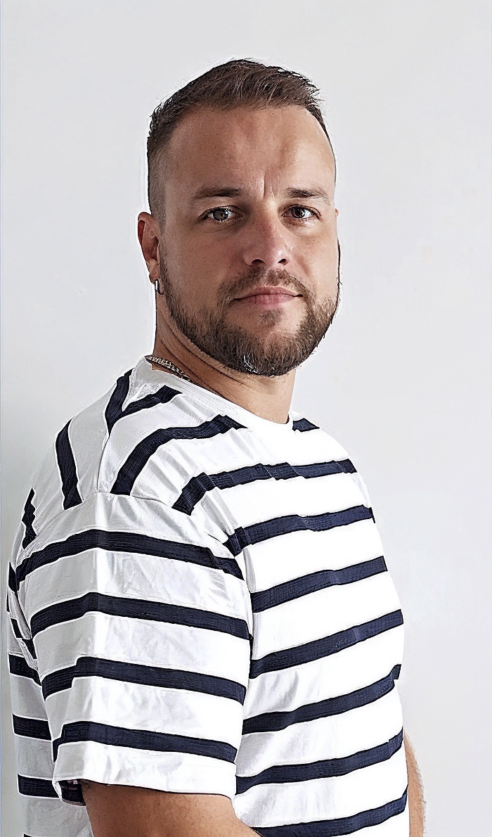 man's grey and black shirt